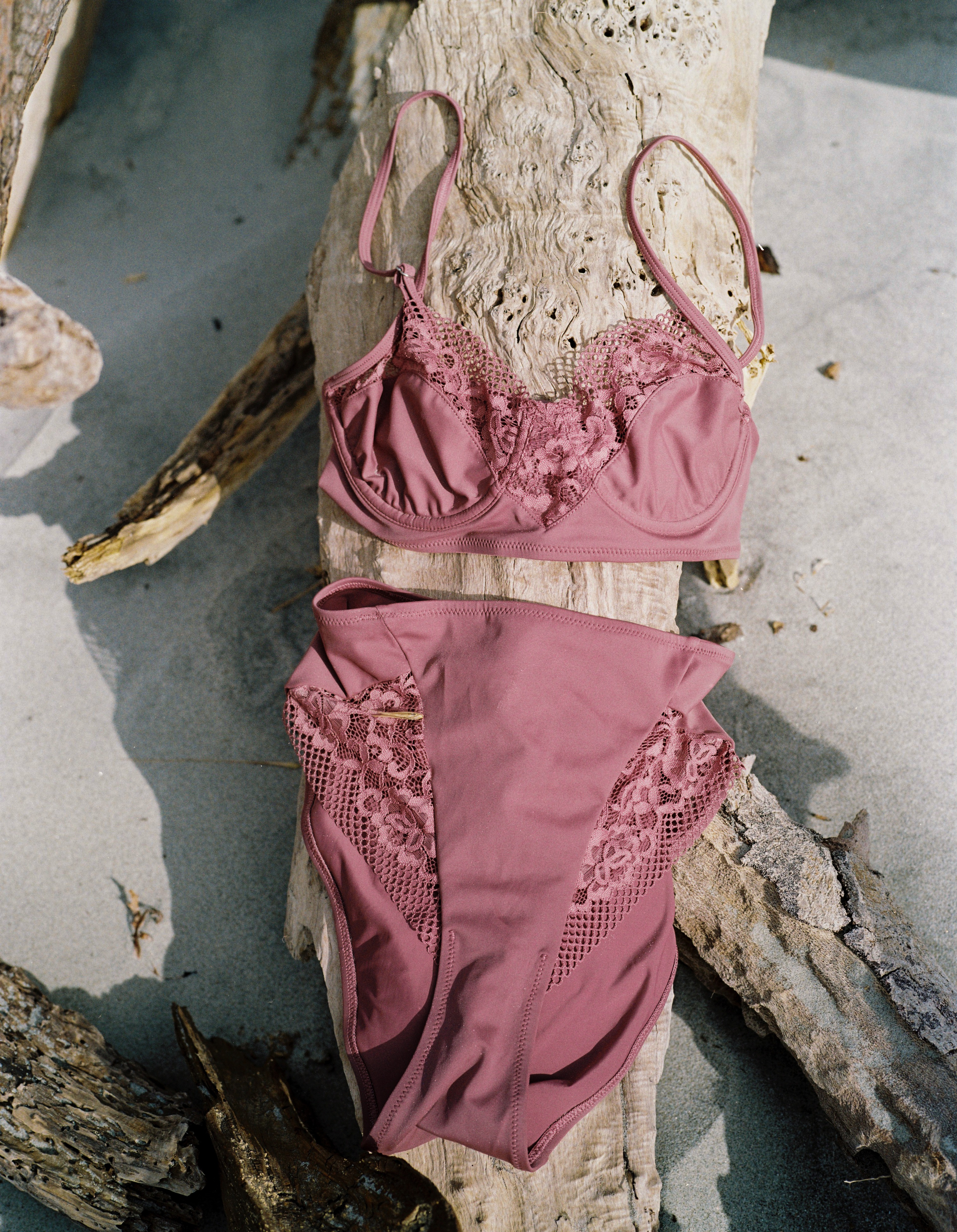 Odette Underwire Bikini Hollyhock - 6