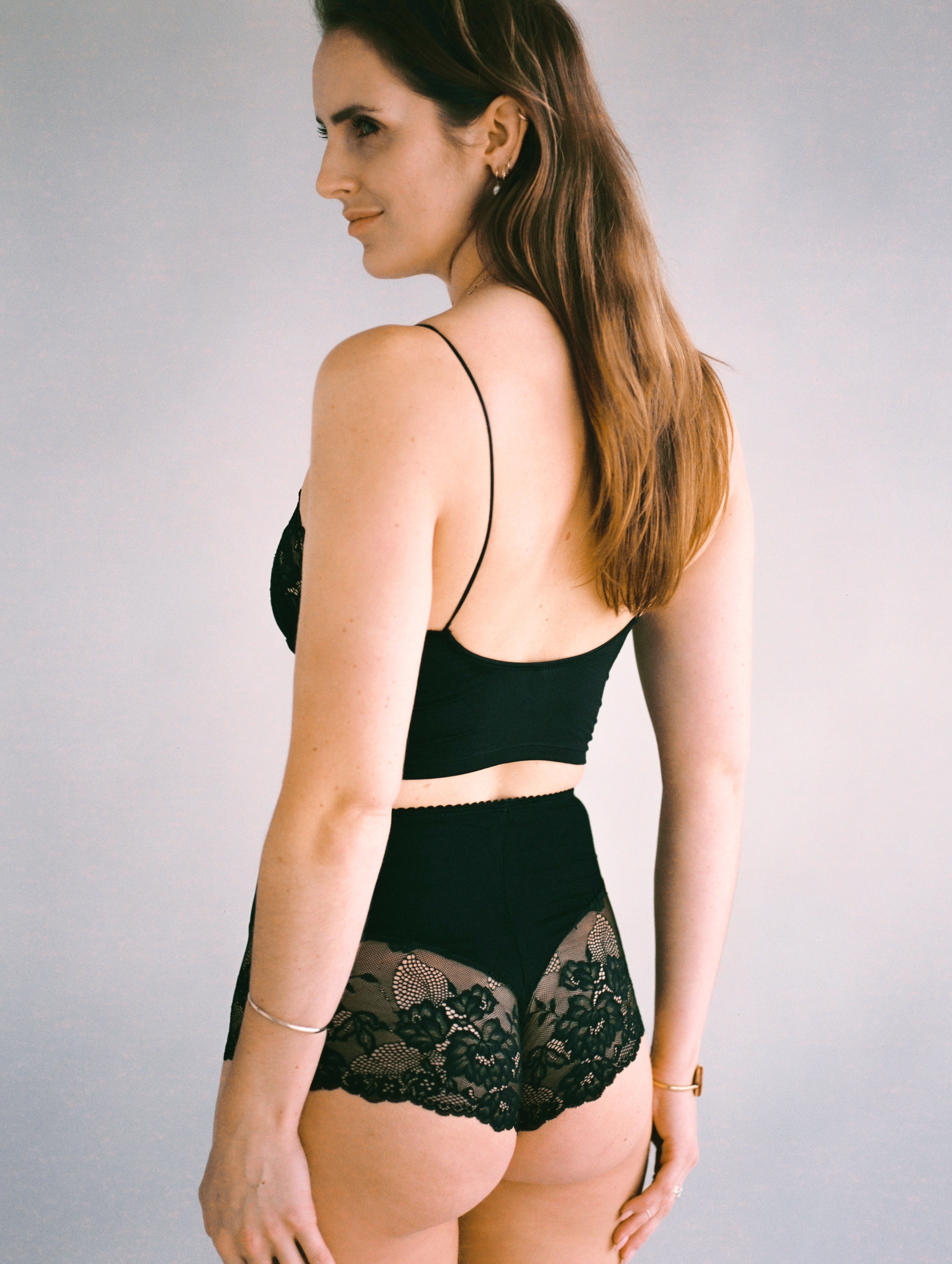 Hollie Short Black - 3