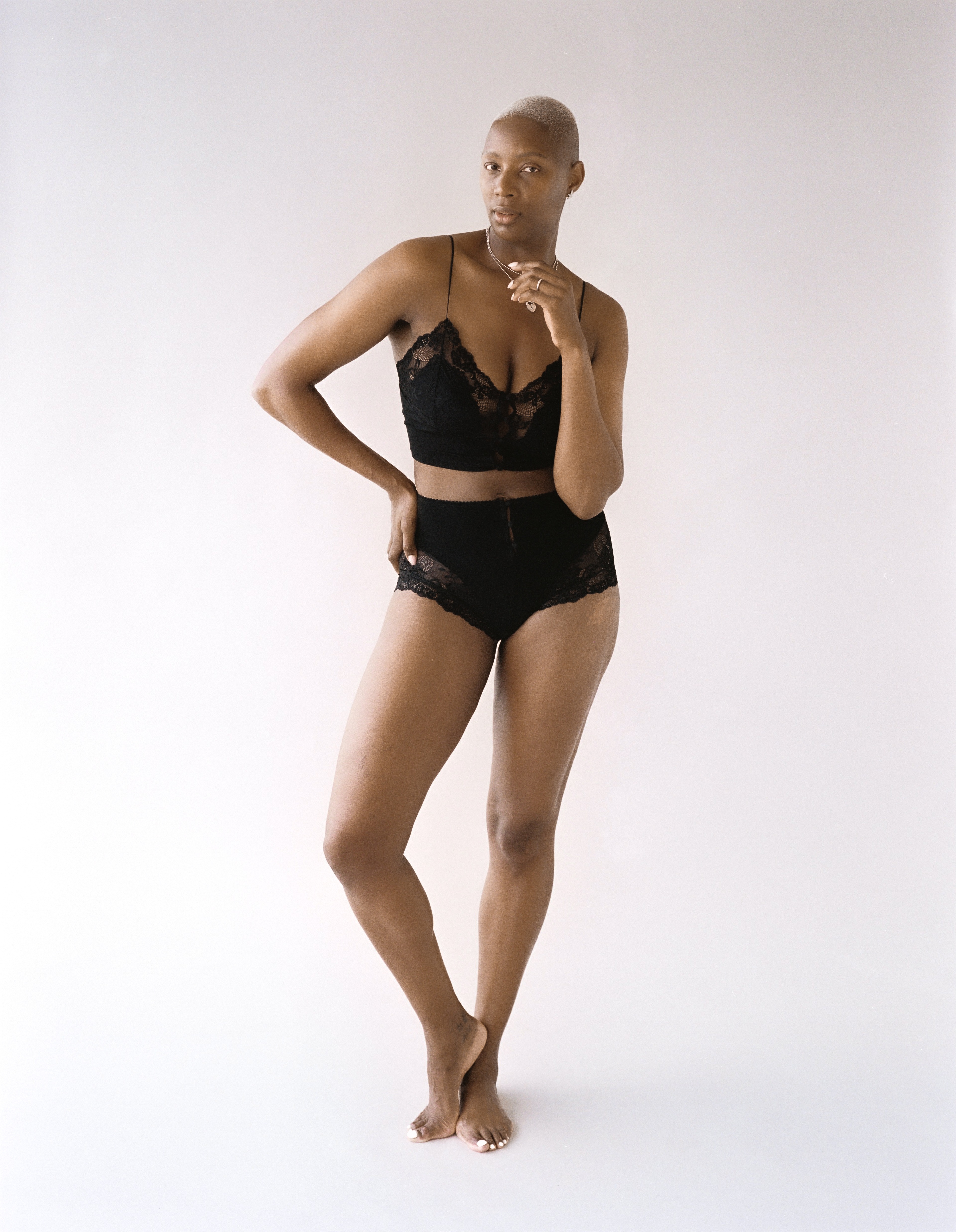 Hollie Short Black - 2