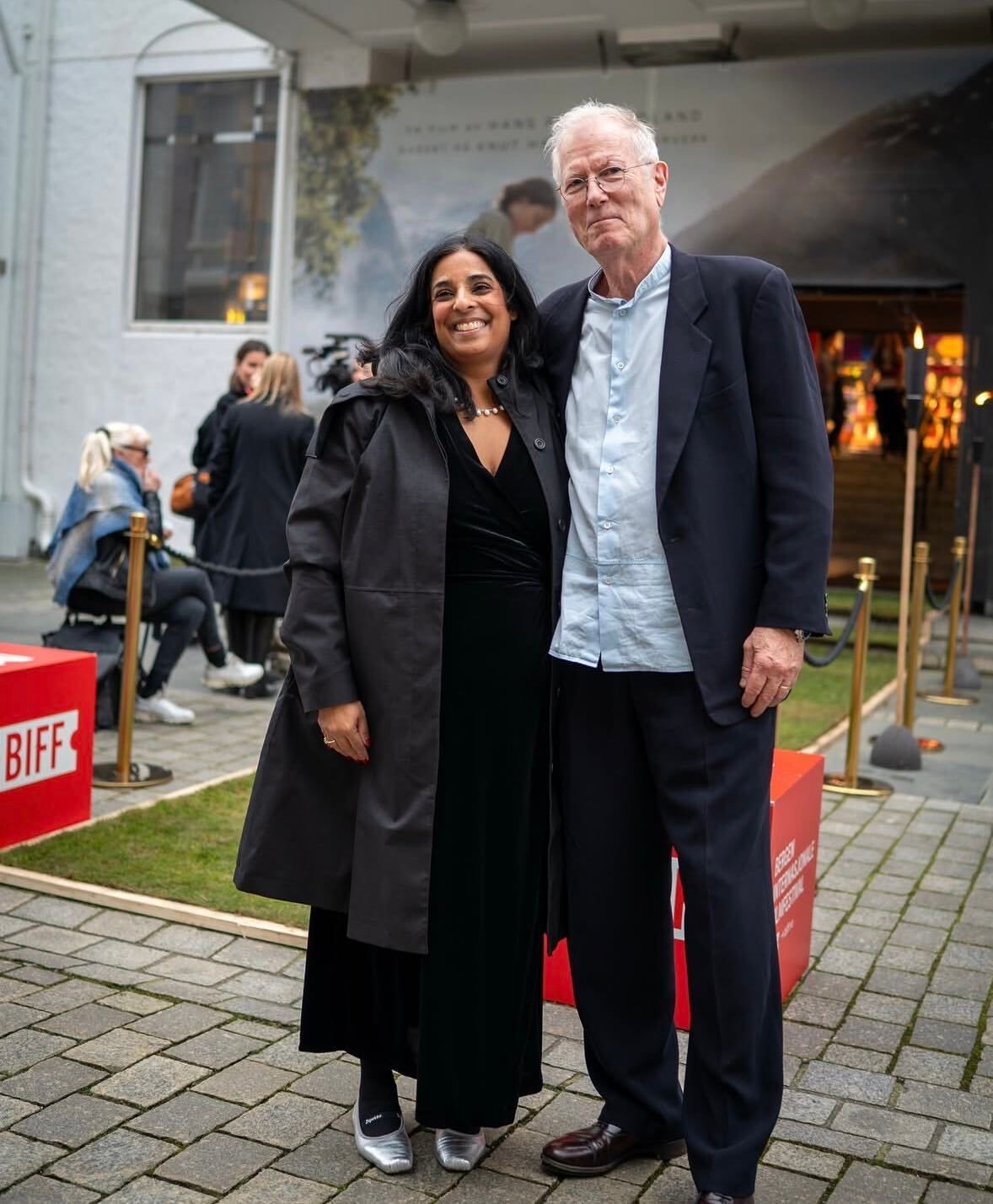 Kulturminister Lubna Jaffrey og regissør Hans Petter Moland på grønn løper for anledningen, før åpningsfilmen Markens Grøde. Foto: BIFF