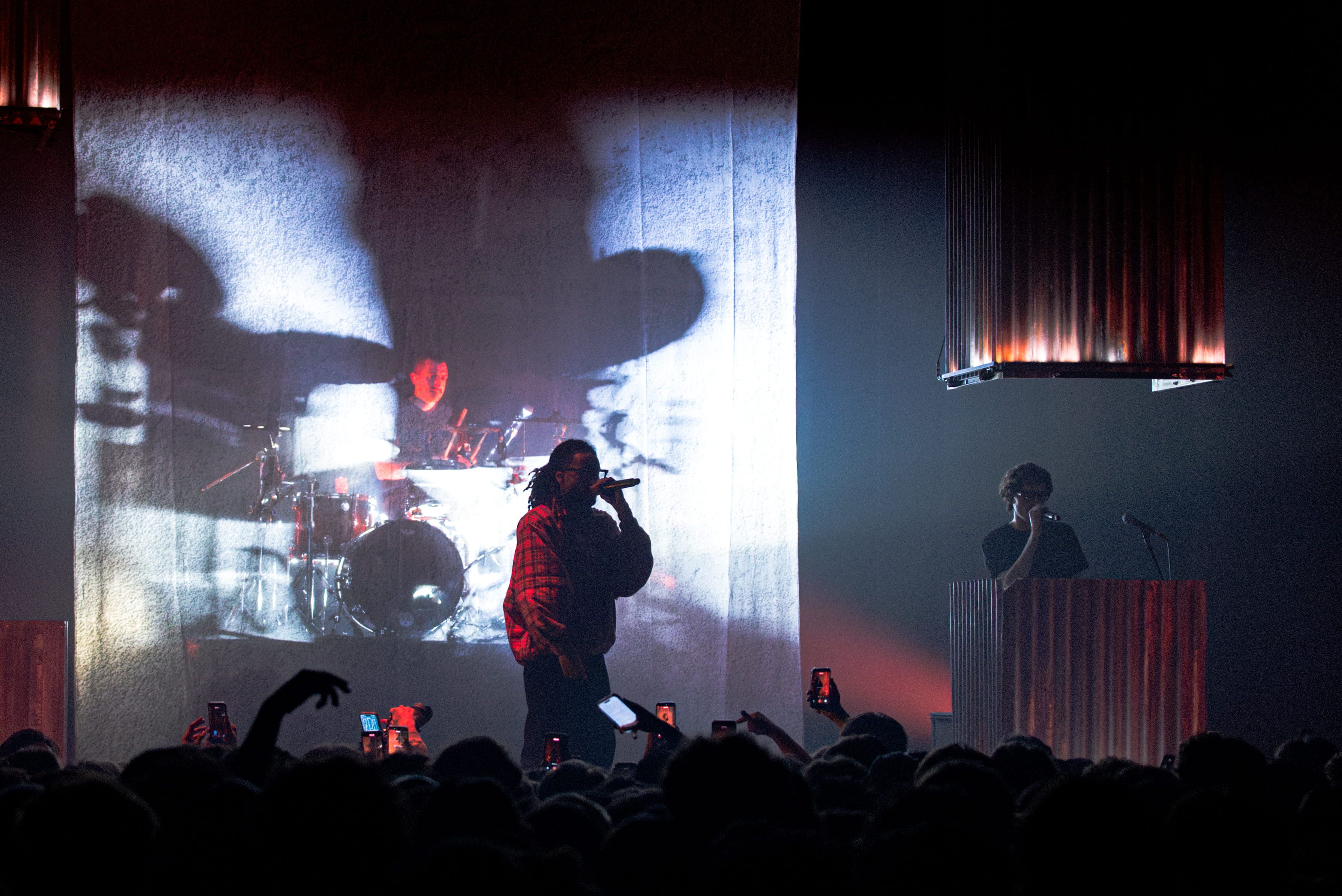 Yvnnis, DND Tour, Rap, Scénographie, Design Lumière, Tôle