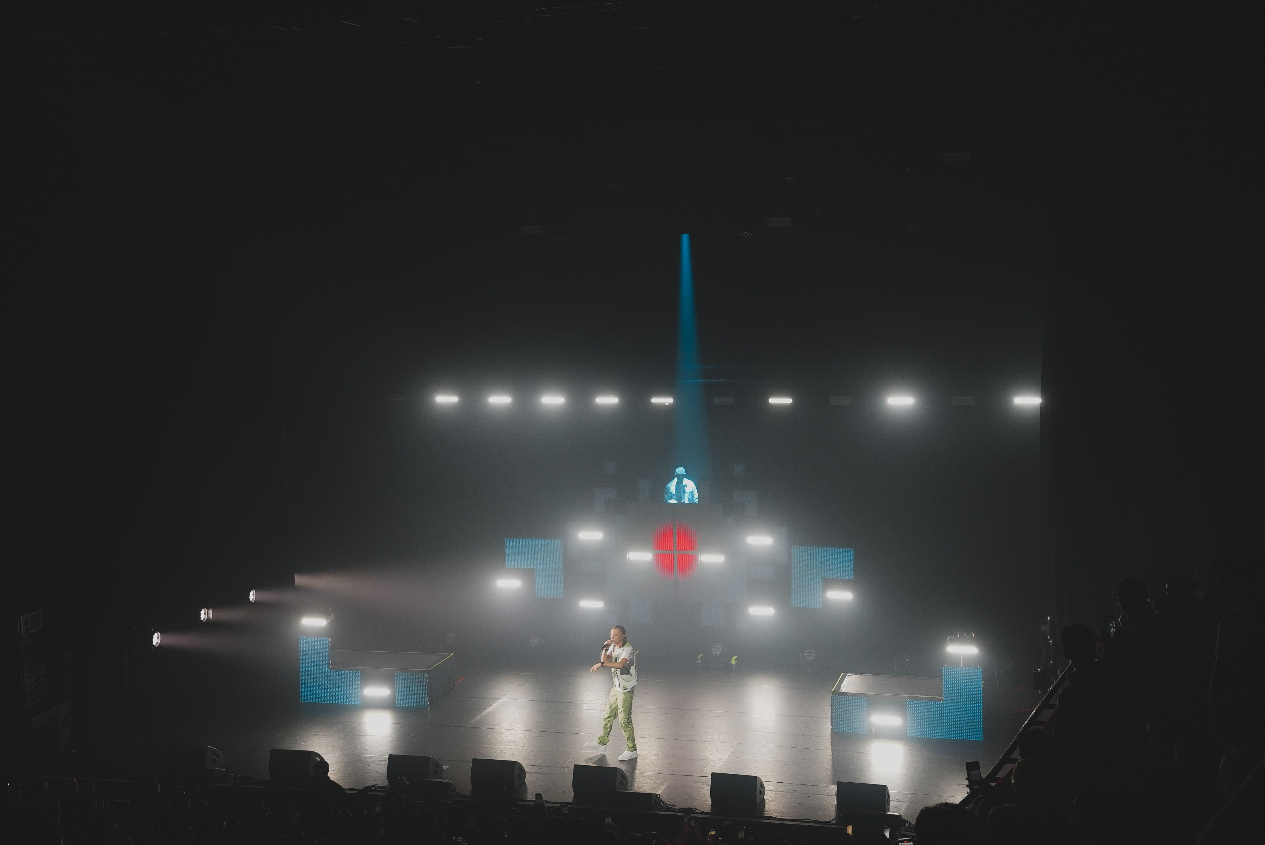 Favé, Olympia 2023, Stage Design, Light Design, Video Design, Space Invaders