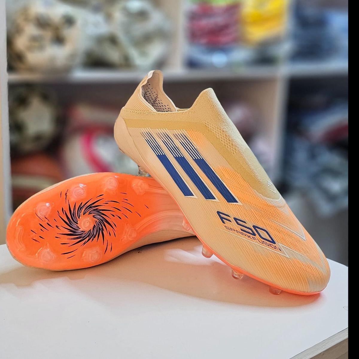 Adidas F50 Sparkfusion Elite Laceless — view 1
