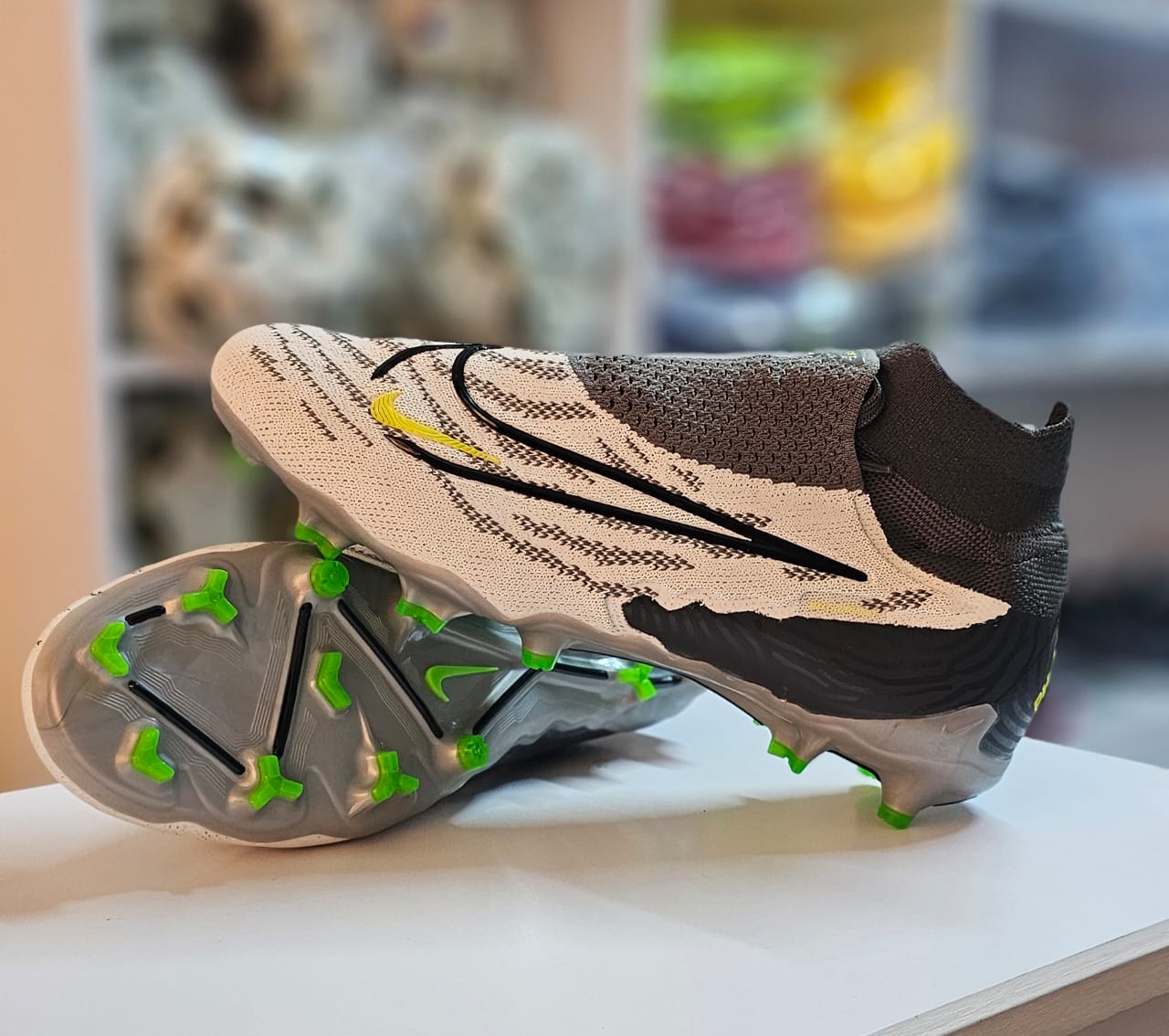 Nike Gripknit Phantom GX Elite Dynamic Fit 