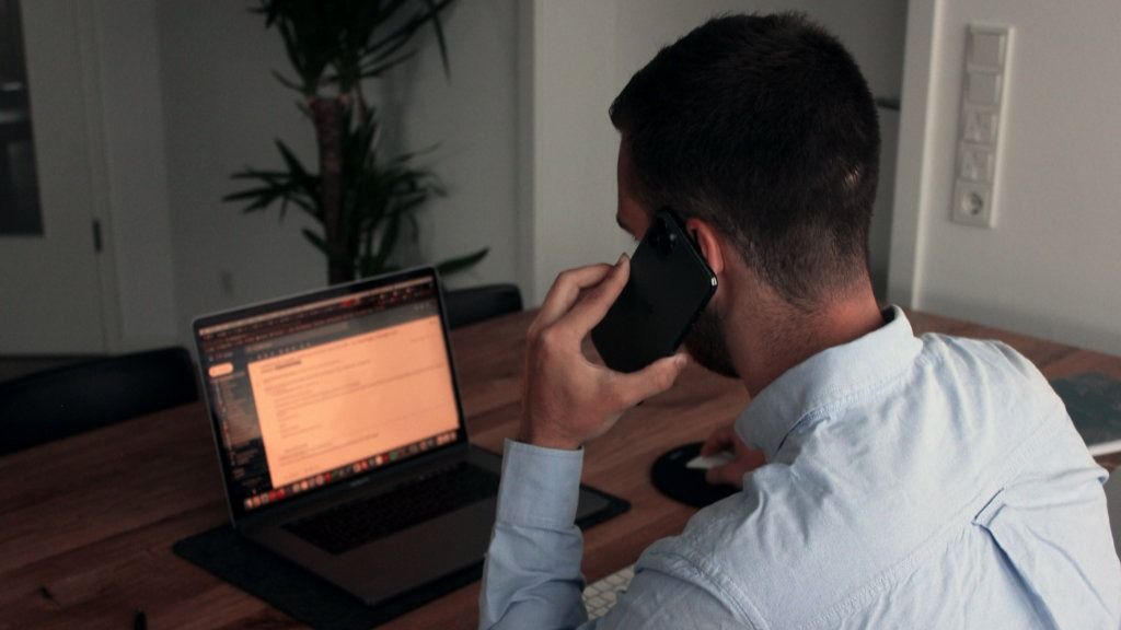 When to contact HMRC and when to get professional tax advice