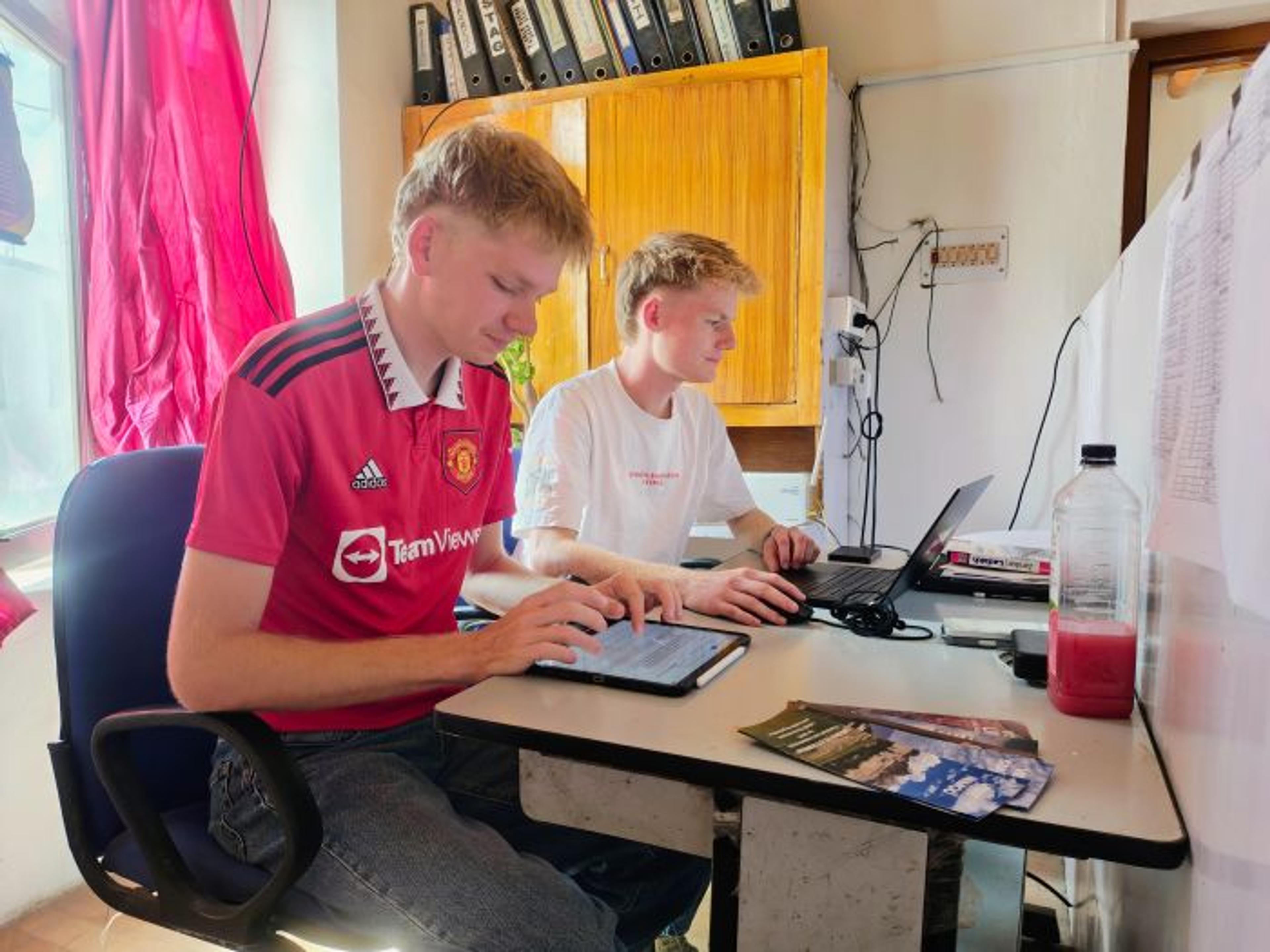 LEHO volunteers at work