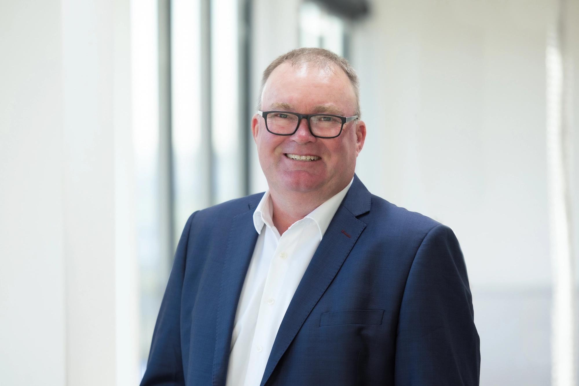 VICE PRESIDENT (VP) - PAPER SALES & MARKETING Grant Wilcock