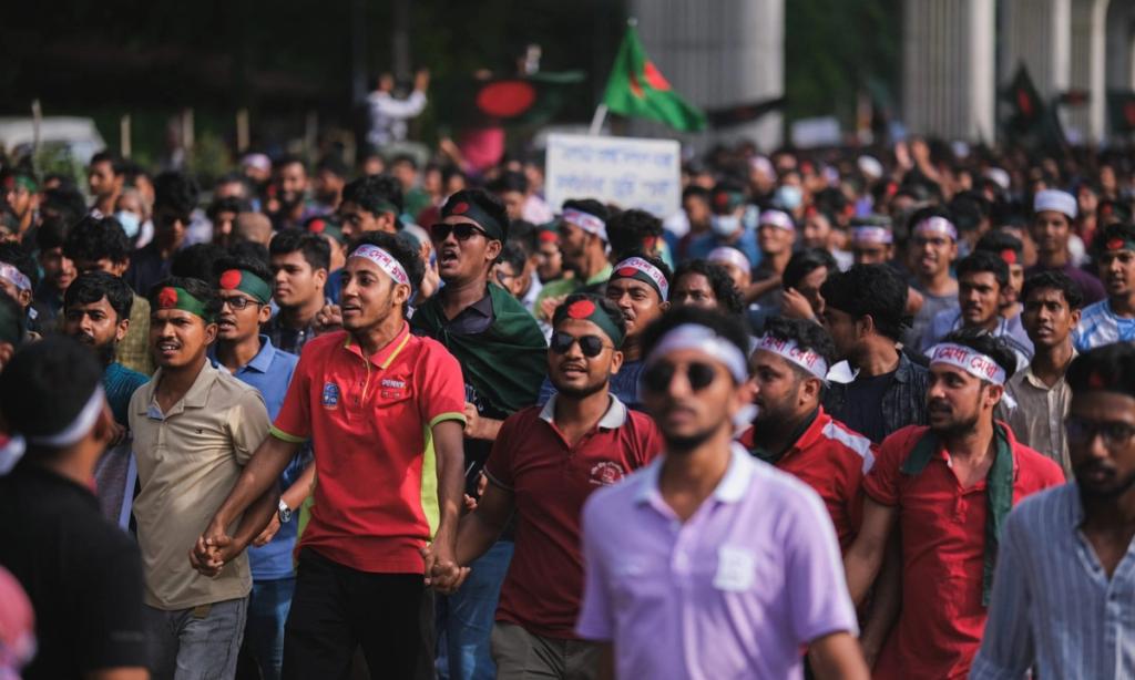 men walking the streets during revolution
