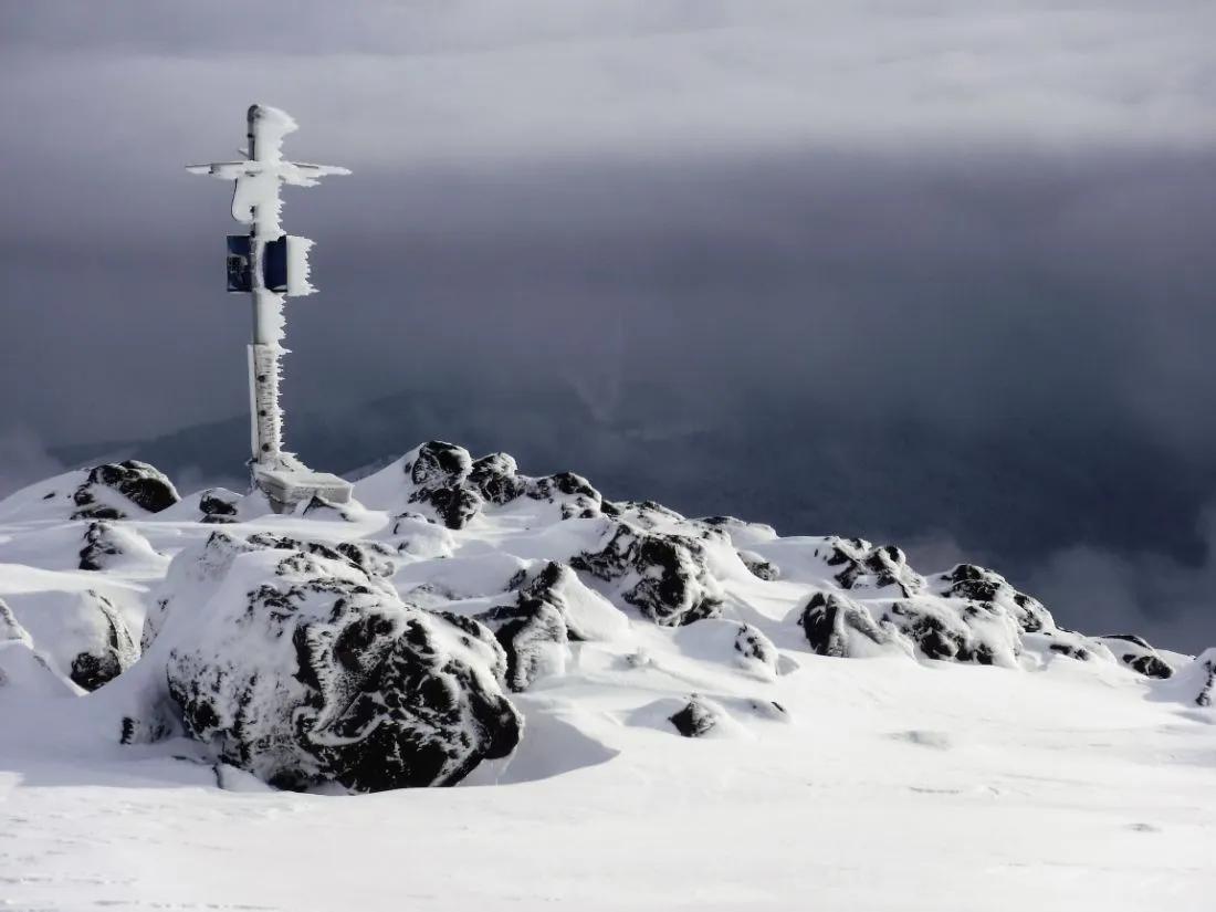 Seismic Station (6200')