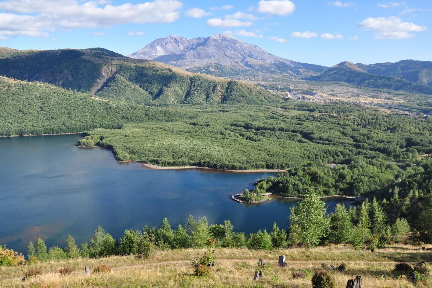 Mount St. Helens crater with Spirit Lake in the foreground