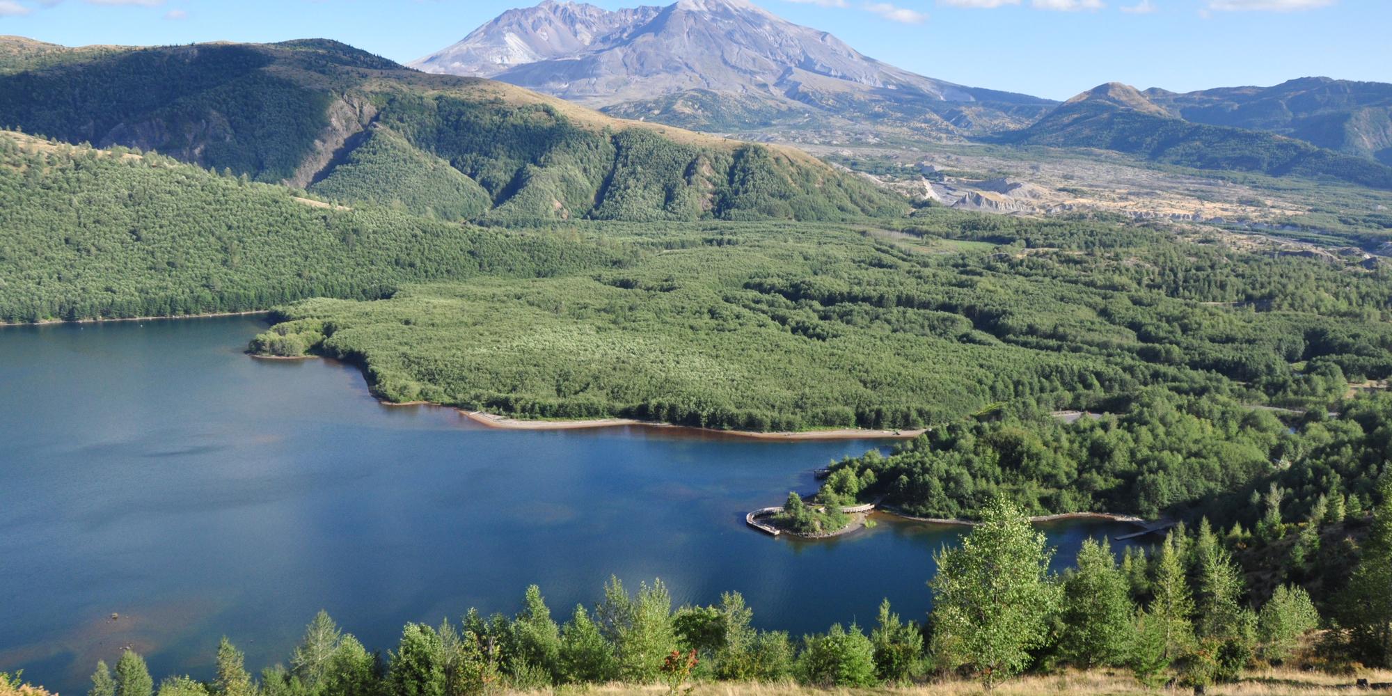 Mount St. Helens crater with Spirit Lake in the foreground