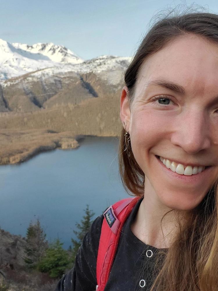 Rae Hutchinson image