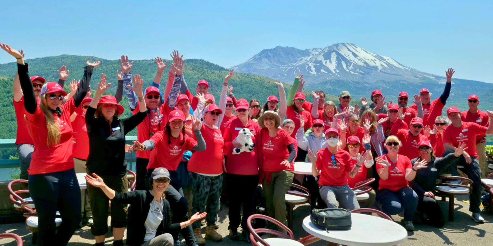 Mount St. Helens Institute volunteers at their spring training
