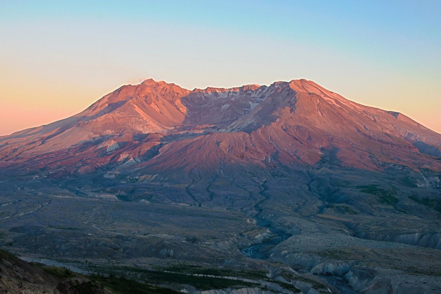 Alpenglow at Mount St. Helens. Photo credit: Brandon Chaisera
