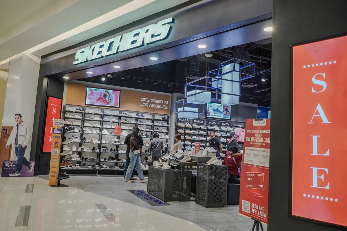 Skechers