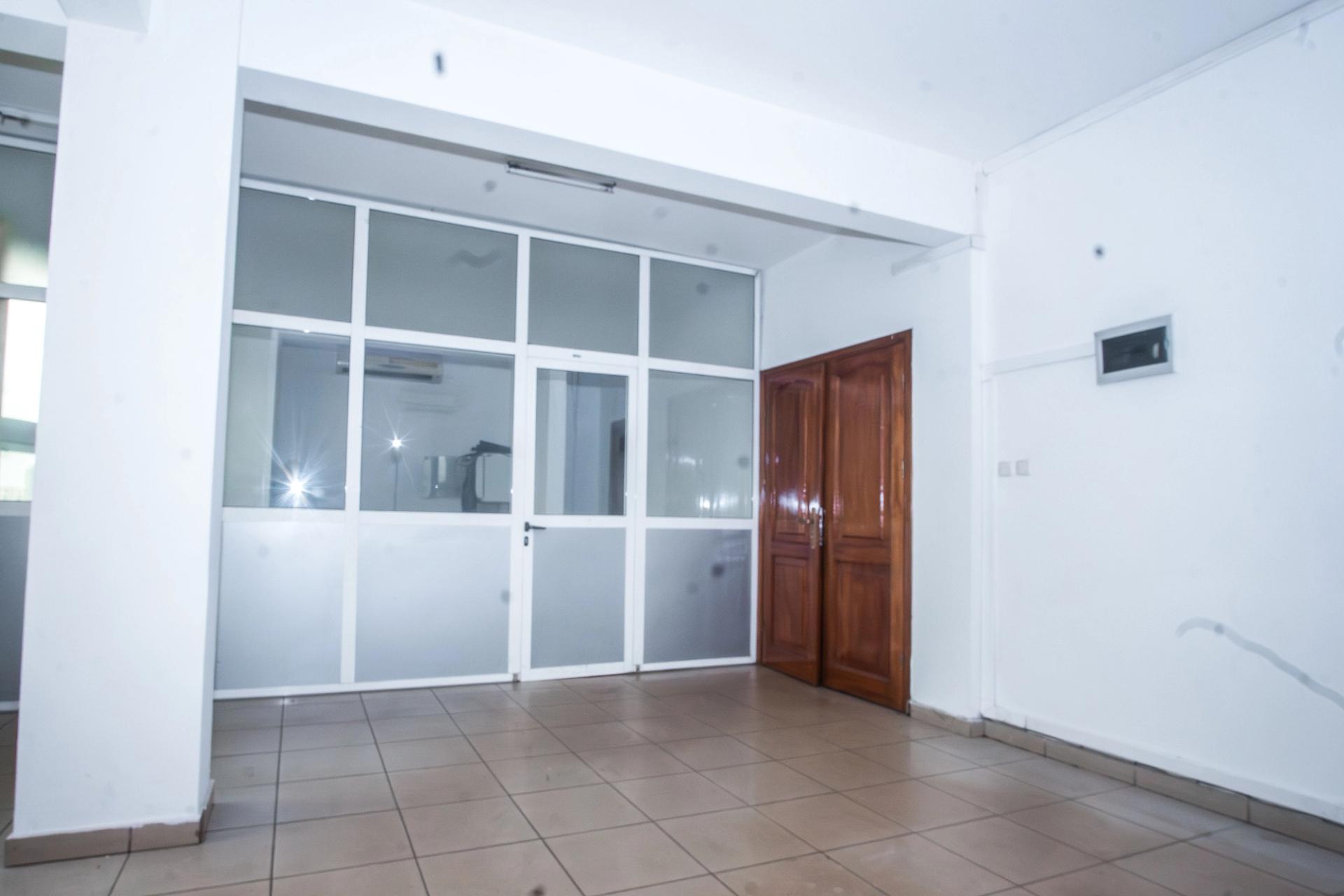 Bureau à louer, Marche Centrale Immeuble CCA - SCI AFG