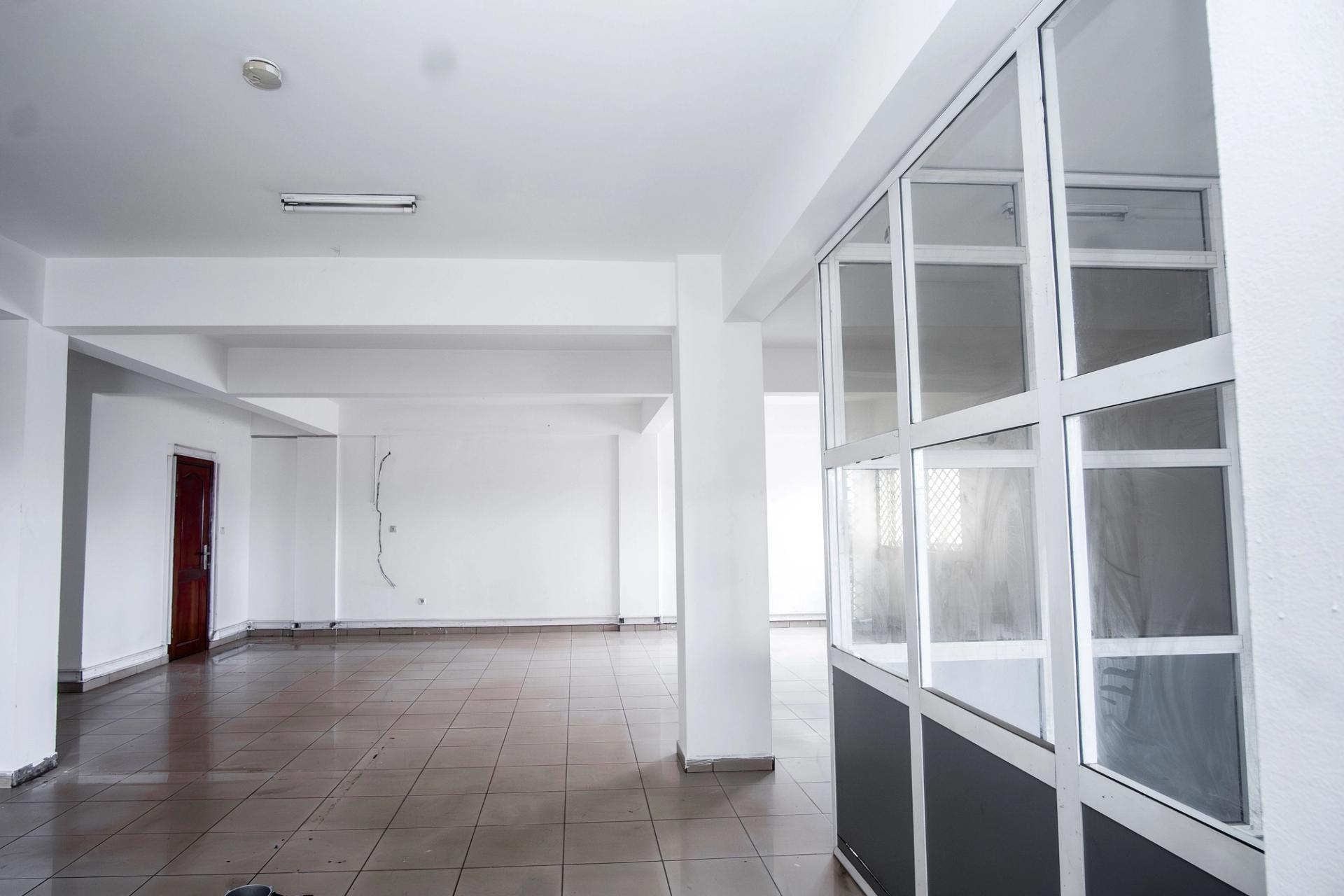 Bureau à louer, Marche Centrale Immeuble CCA - SCI AFG