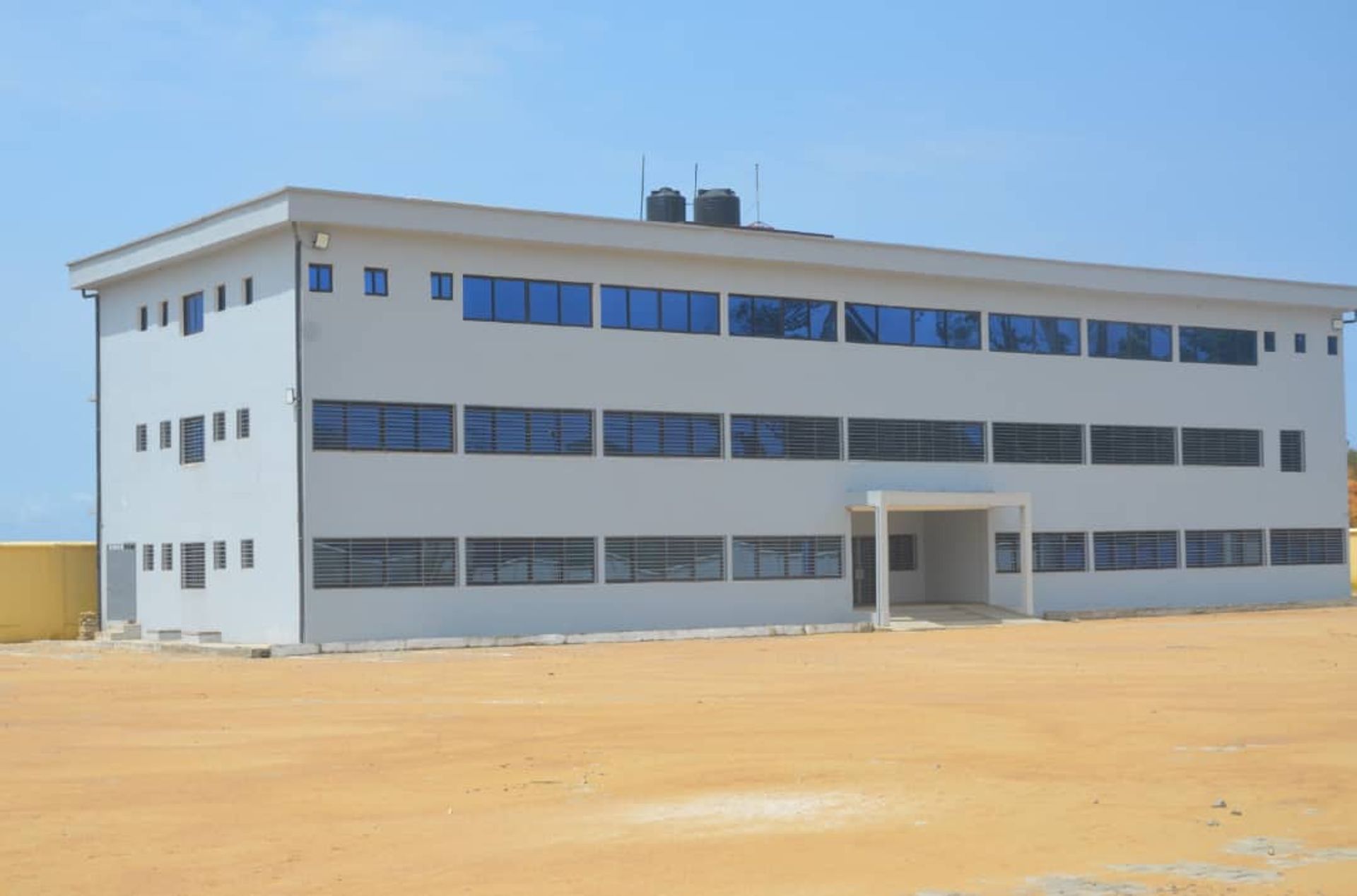 SCI AFG. Entrepôt, Magasins et Bureaux à Louer en Zone Portuaire Kribi