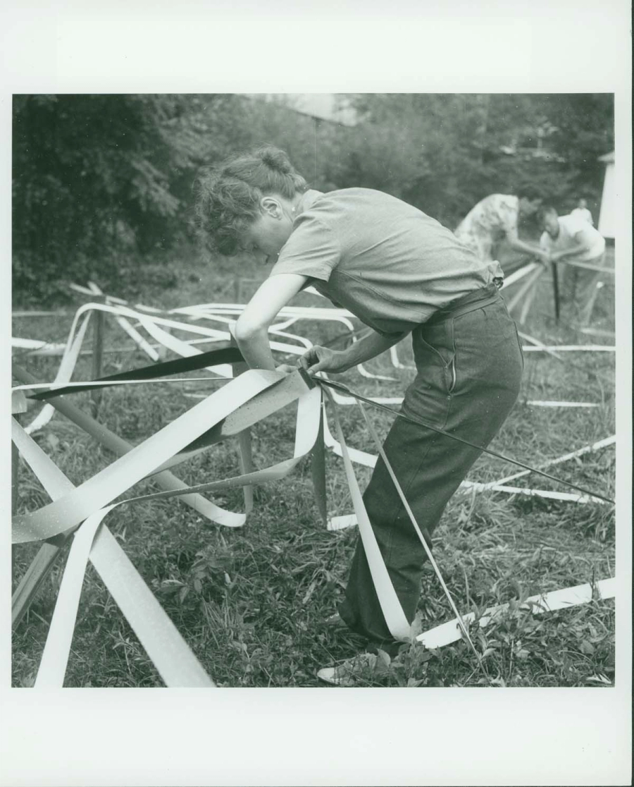 Elaine de Kooning and Buckminster Fuller’s Venetian Blind Strip Dome, 1948 Summer Session.