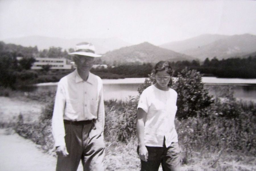 Max Wilhelm Dehn and Vera Baker Williams on 'lunch run'