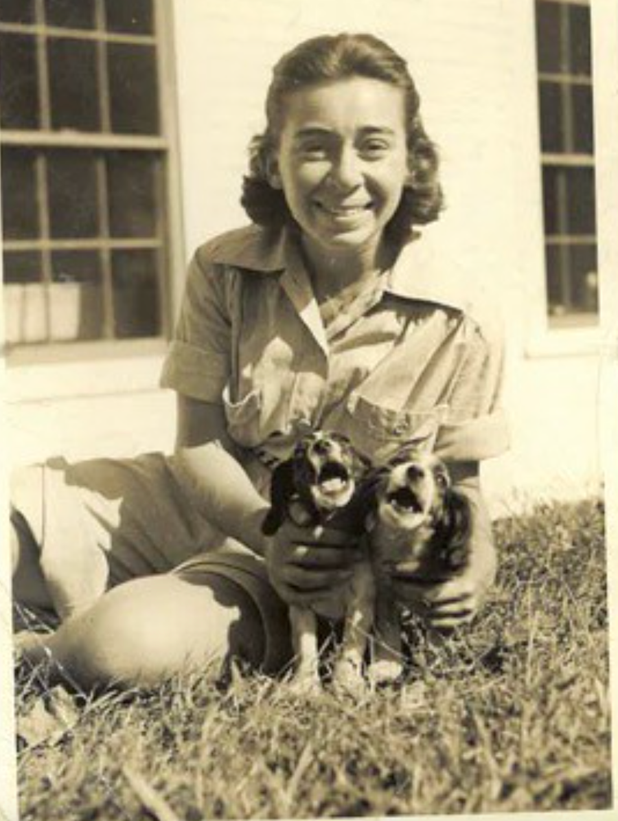 Hyalie Yamins at Black Mountain College, 1939.