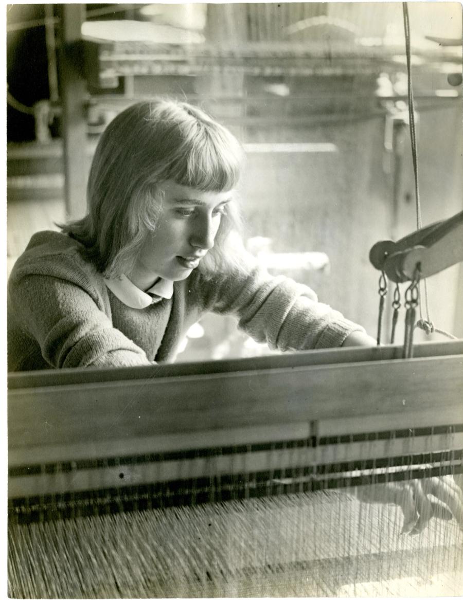 Mimi French Weaving.