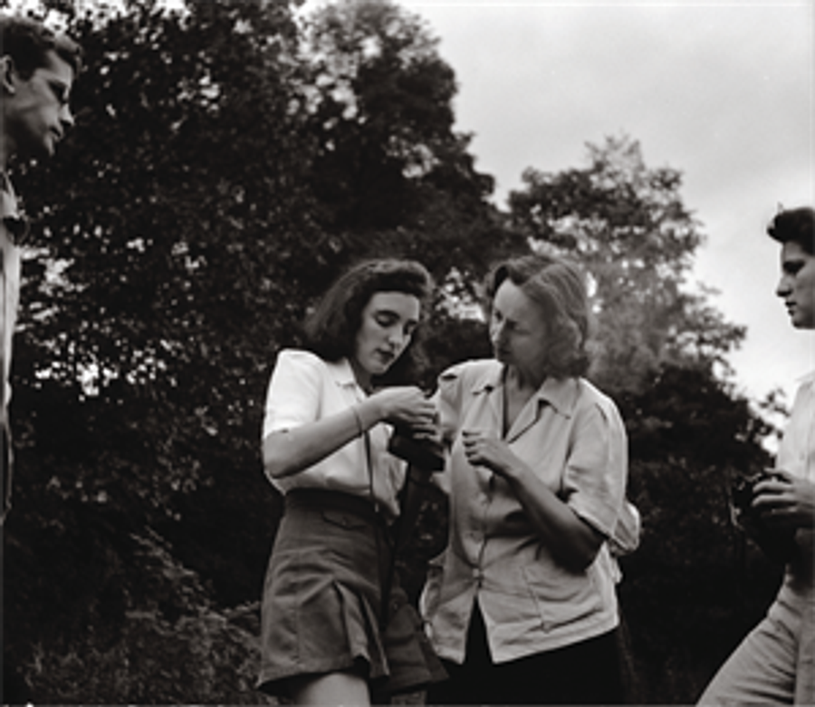 Photography class, 1944 Summer Art Institute