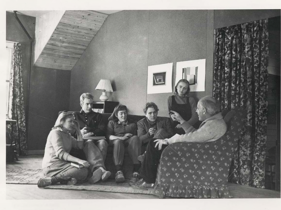 Erwin Straus and his Psychology class, ca. 1942-1943.