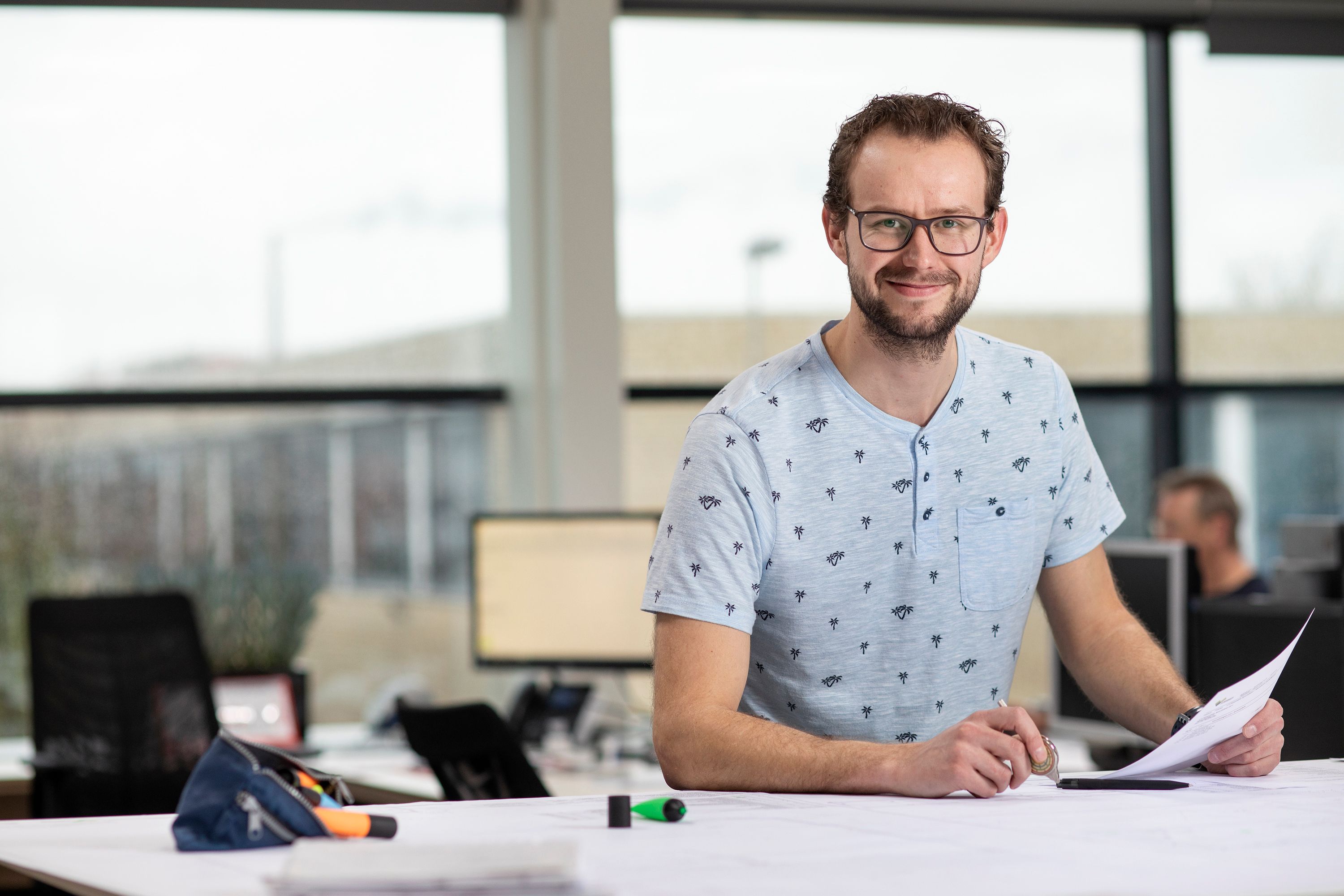 HR-medewerker kent een variabele beloning toe