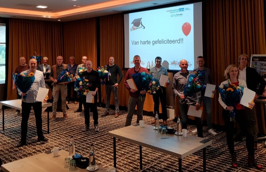 Opnieuw technische professionals succesvol opgeleid tot hybride techniekopleider