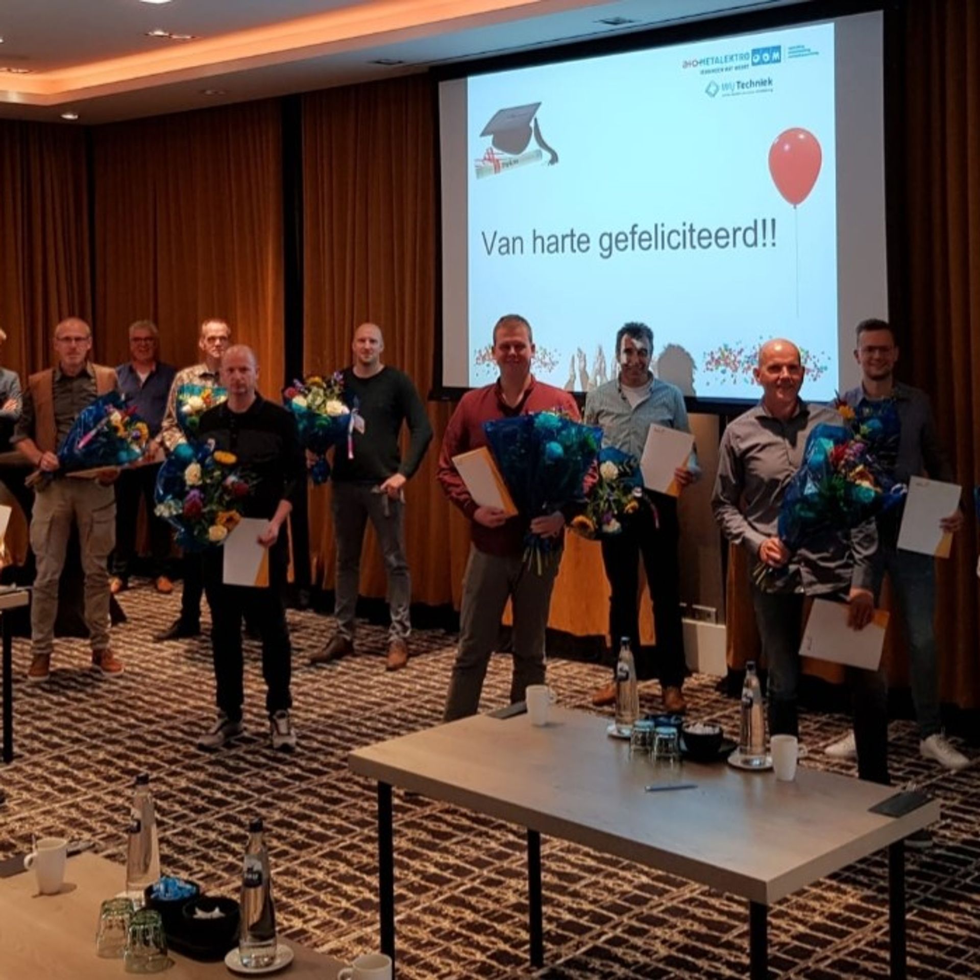 Opnieuw technische professionals succesvol opgeleid tot hybride techniekopleider