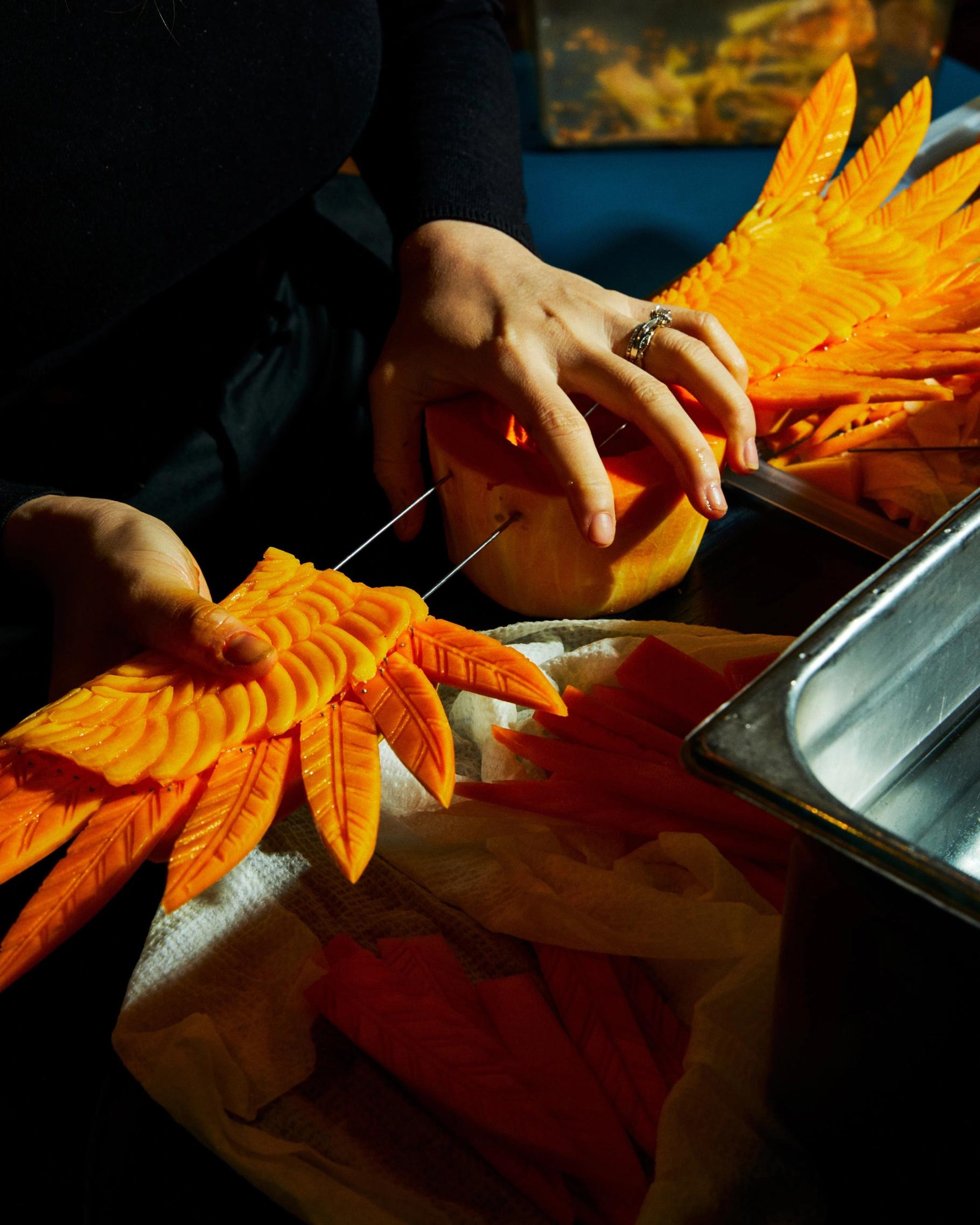 Vietnamese Fruit and Vegetable Carving by Thu Buser - Care of Chan, image size:1820x2275