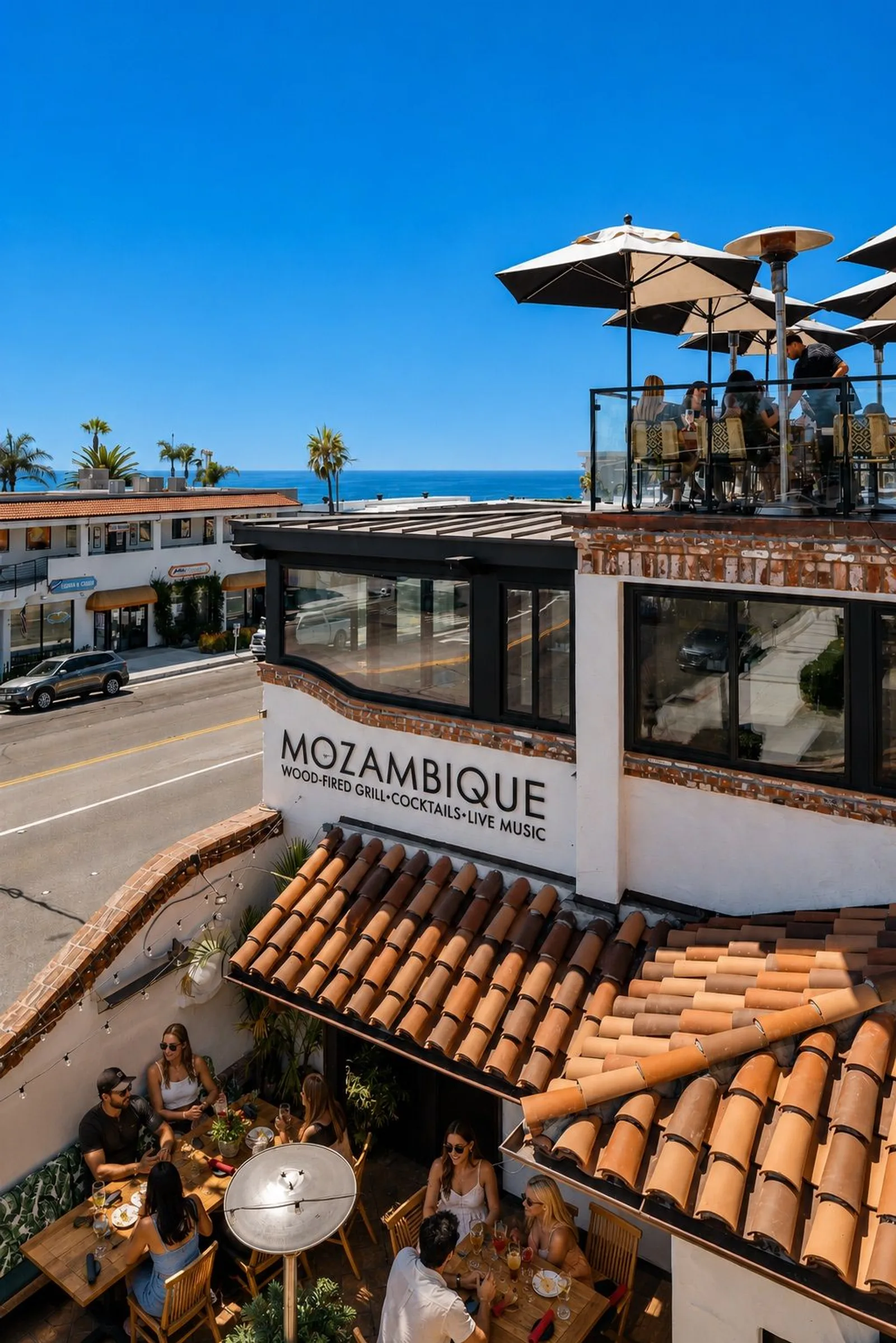 Mozambique's building from the street, with the Veranda Rooftop on top