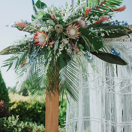 Bringle Wedding Flower Arrangement Examples