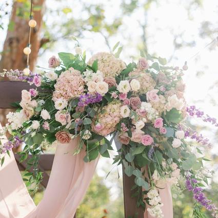 Berg Wedding Flower Arrangement Examples