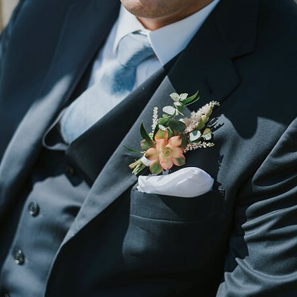 Bringle Wedding Flower Arrangement Examples