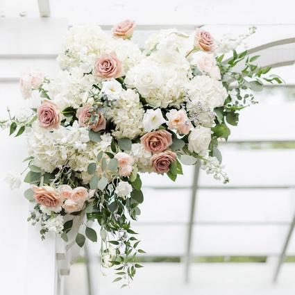 Ghassemi Wedding Flower Arrangement Examples