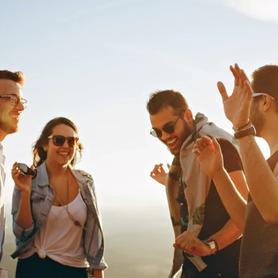 How to keep in touch with your best friends