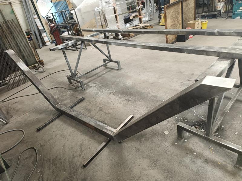 Table-basse sur-mesure réalisé par DeniSoudure à Roanne