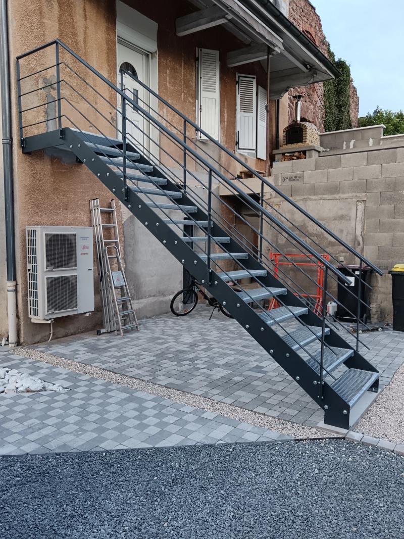 Escalier sur-mesure réalisé par DeniSoudure à Roanne