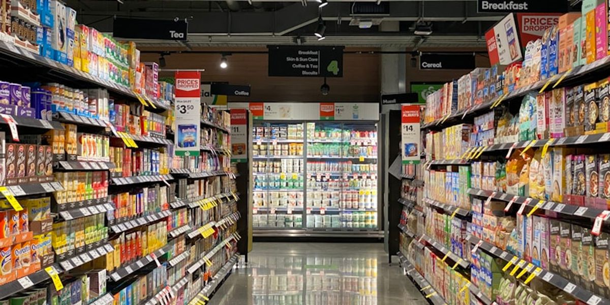 Retail stockroom with inventory management