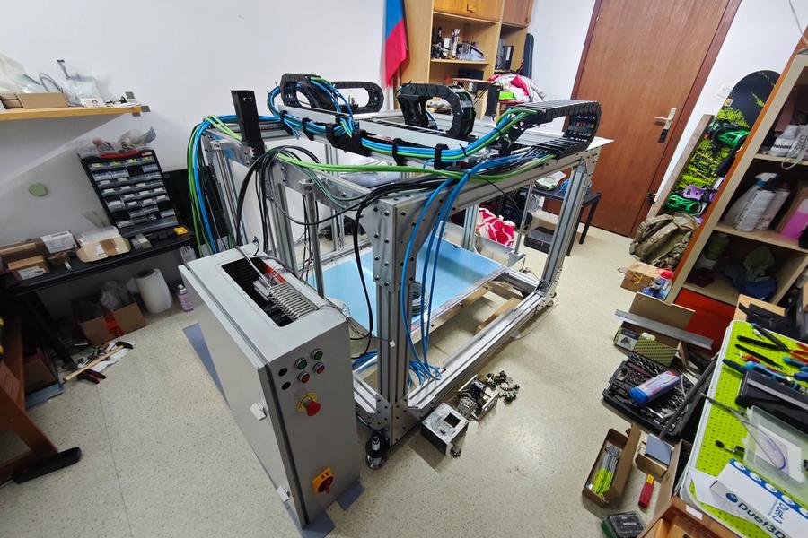 LINEX HT v1 – razvoj industrijske FDM/FGF platforme