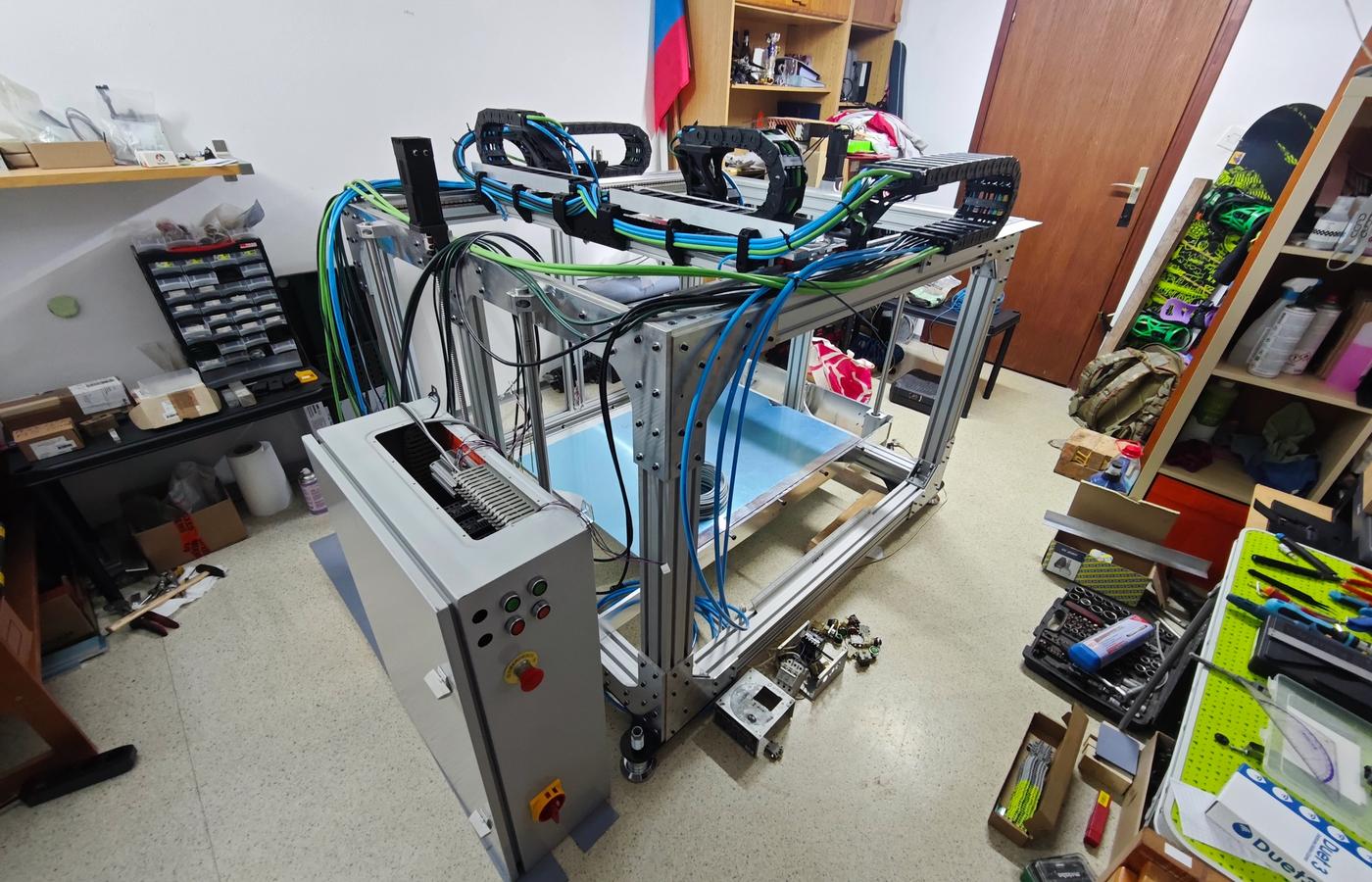 LINEX HT v1 – razvoj industrijske FDM/FGF platforme