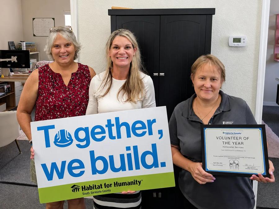 Liberty Savings Bank team volunteering with Habitat for Humanity Sarasota