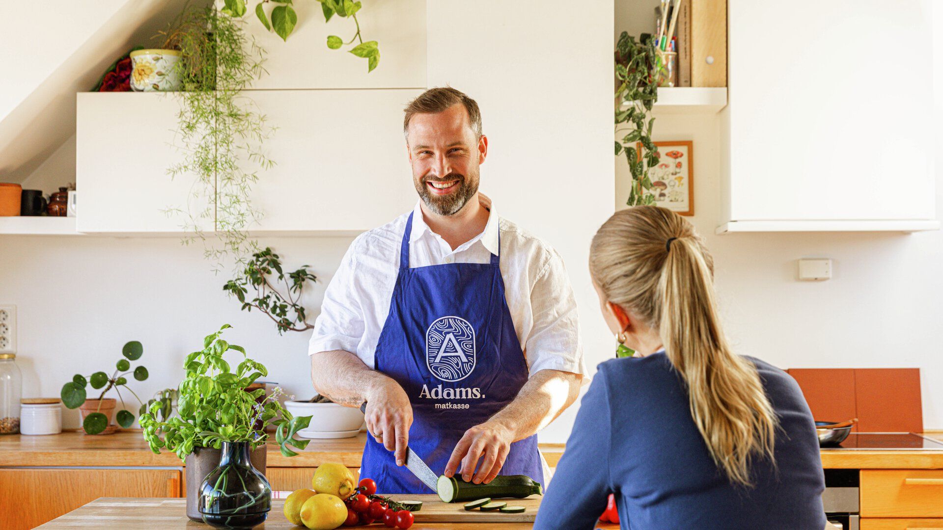 Sanne intervjuer Adam