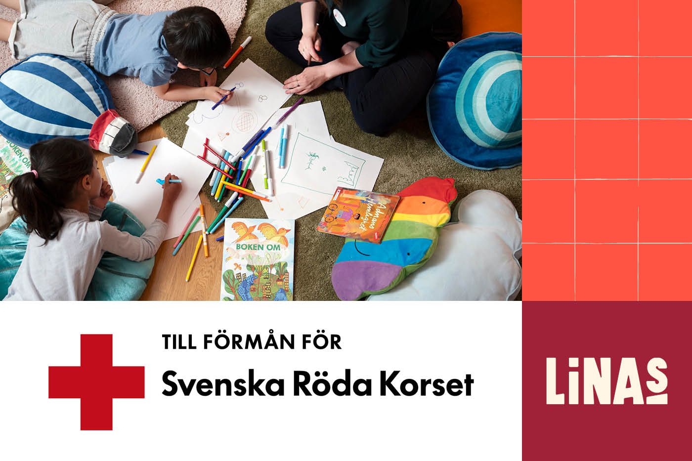 Barn som ritar med färgpennor i ombonad miljö