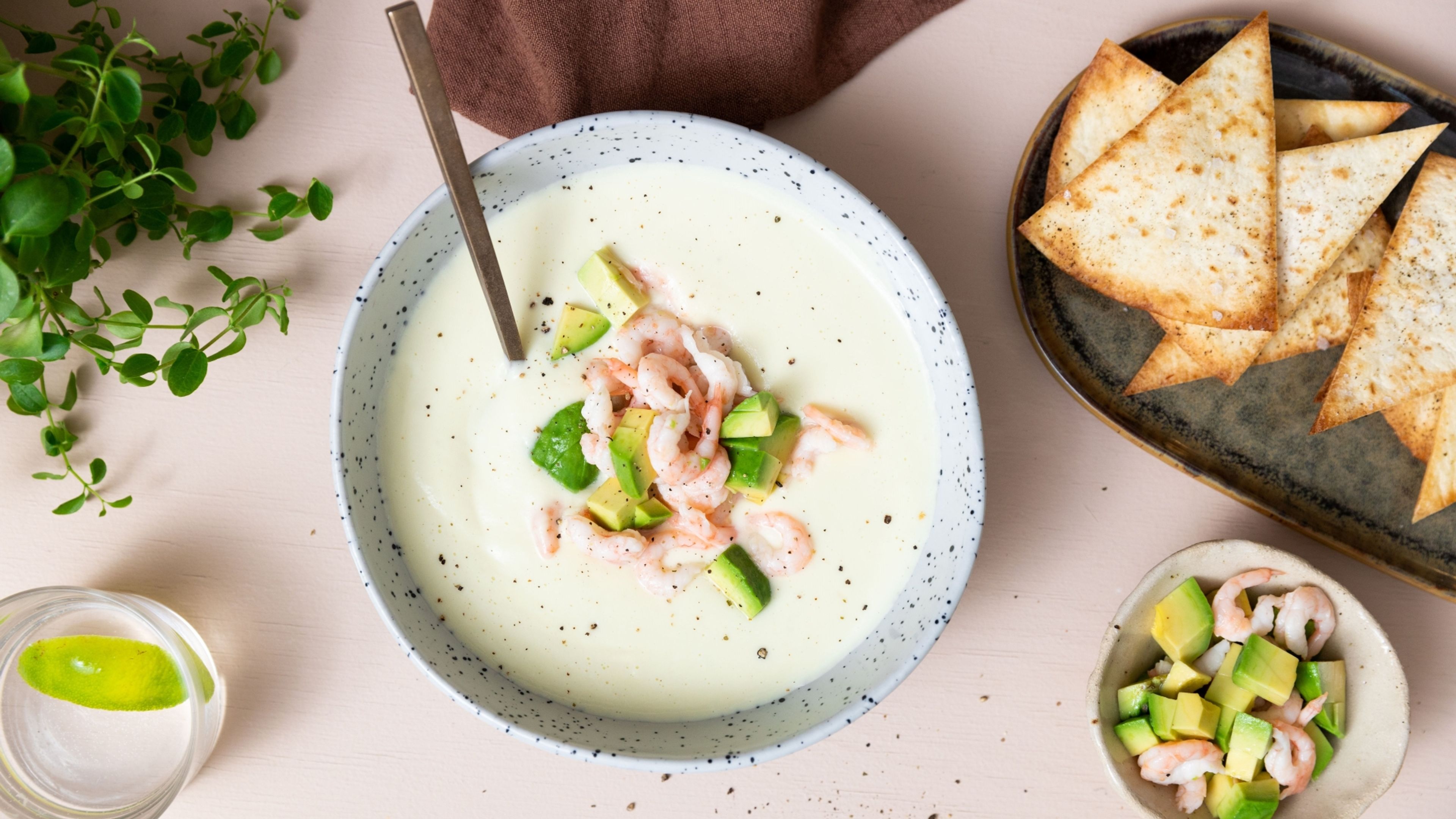 Blomkålsuppe med røget laks