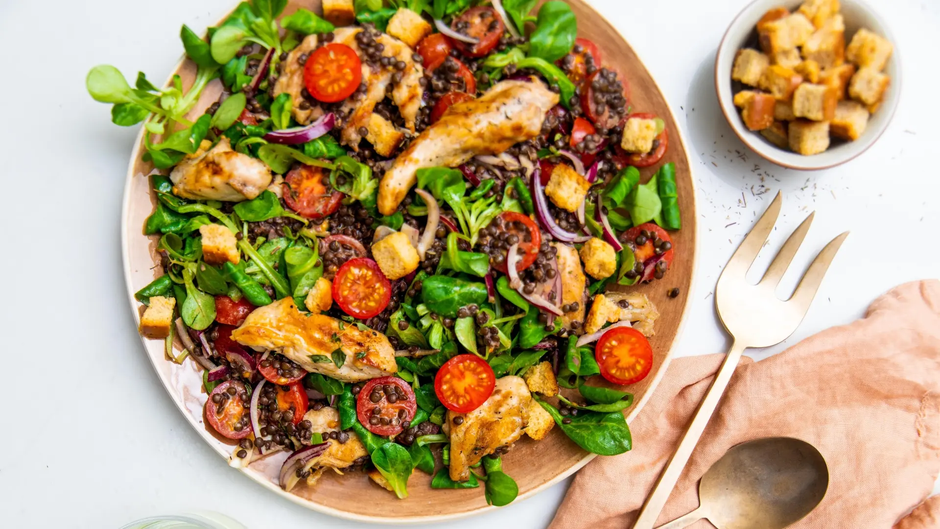 Nem salat – sådan laver du friske og lækre salater hver dag