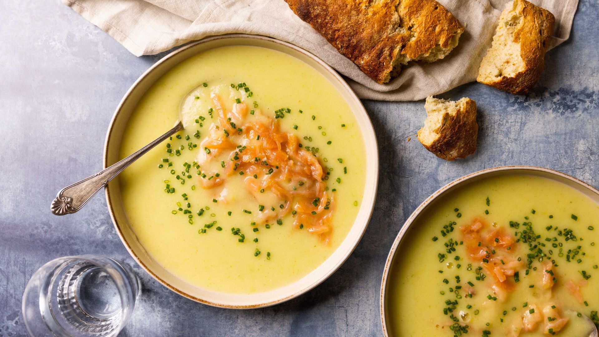 Kartoffelporresuppe opskrift