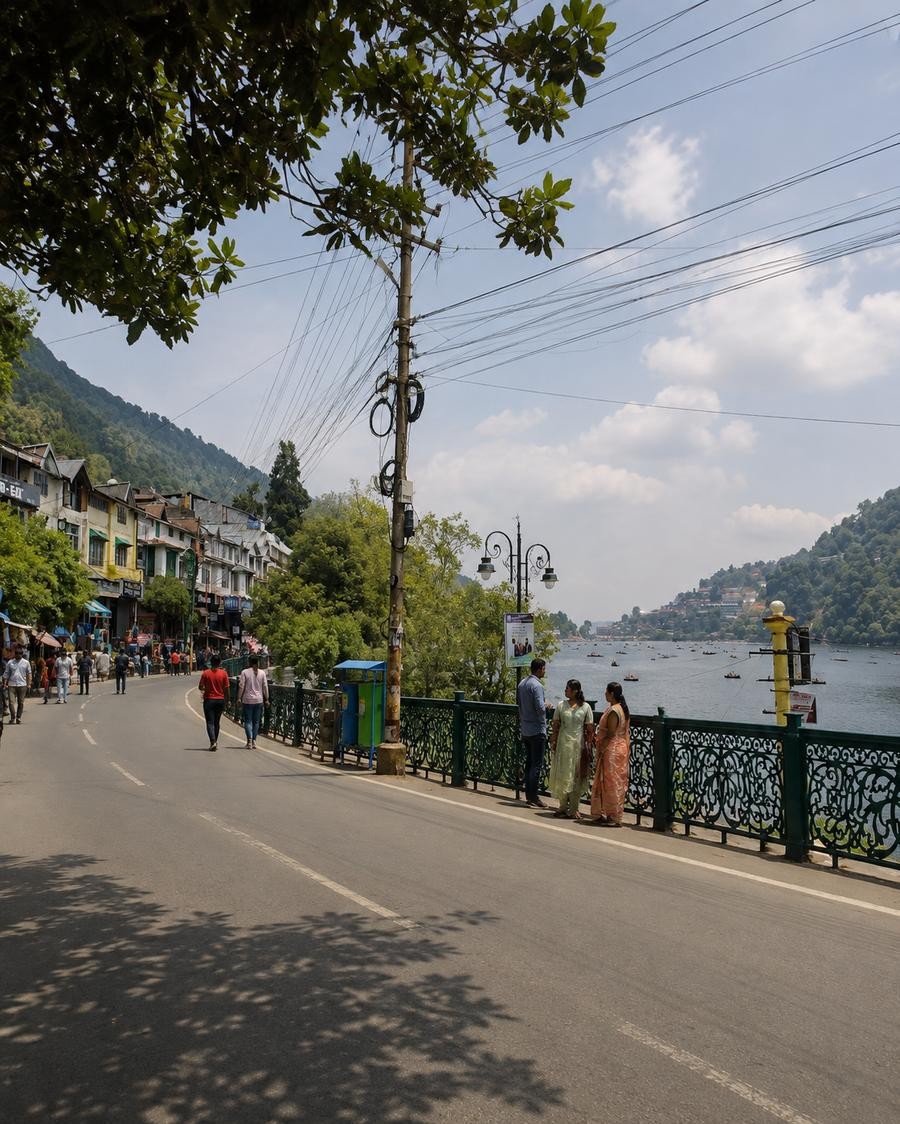 Nainital street by the lake